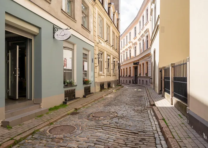 Stylish Old Town Apartment On Mucenieku Street