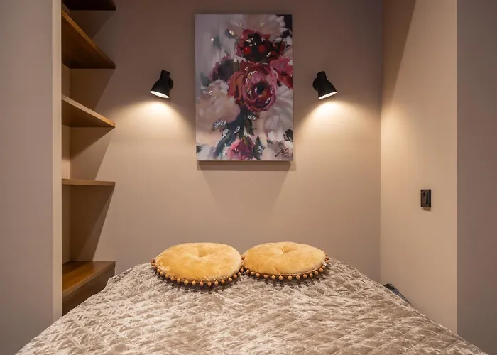 Stylish Old Town Apartment On Mucenieku Street